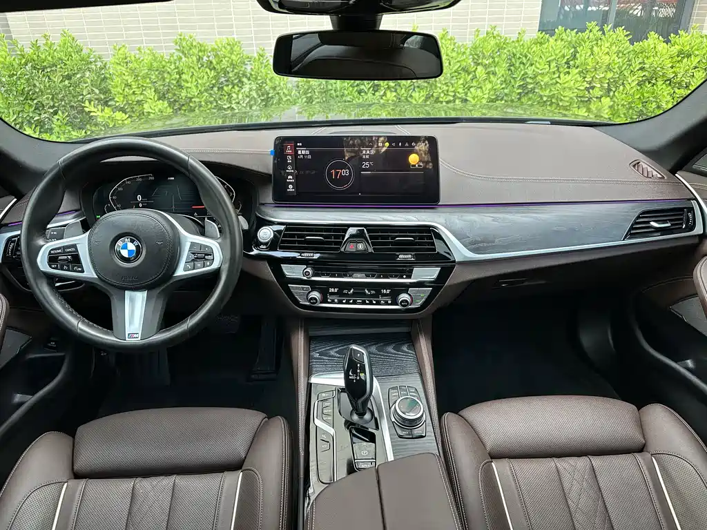 BMW 5 Series — фото 5