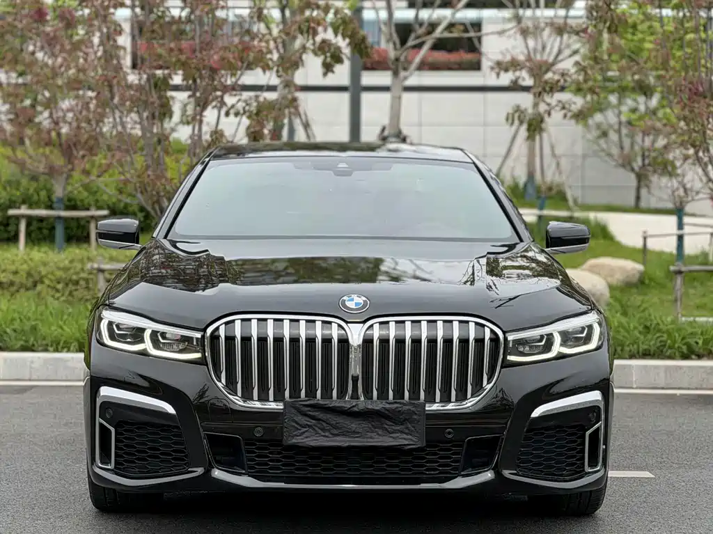 BMW 7 Series — фото 2