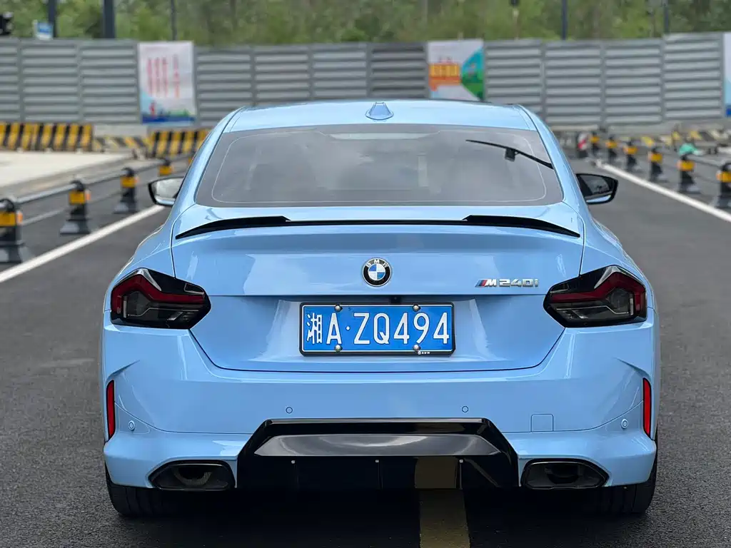 BMW M240i — фото 8