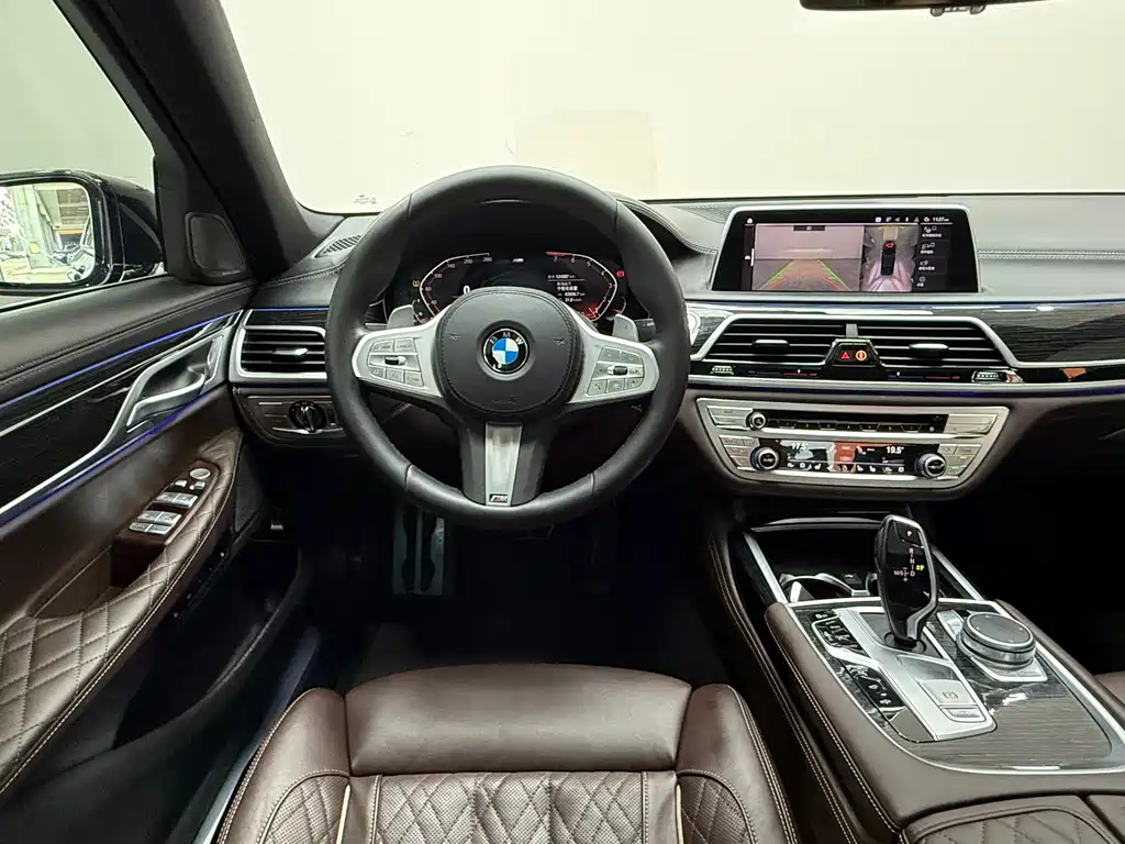 BMW 7 Series — фото 4