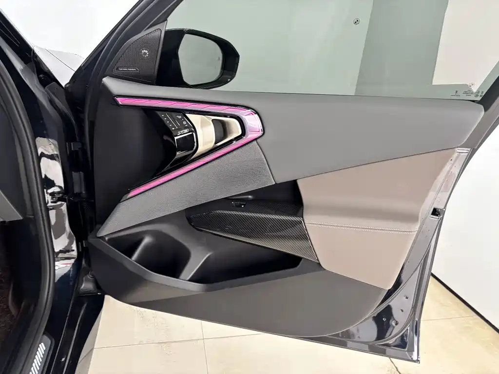 BMW X3 — фото 24
