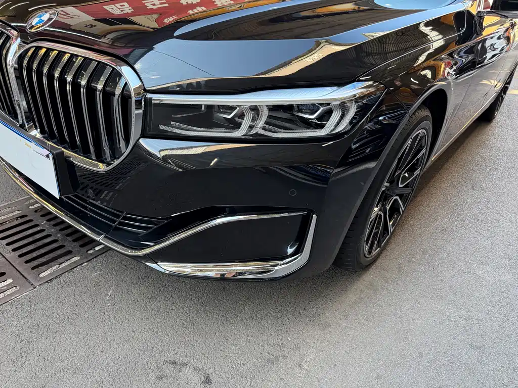 BMW 7 Series — фото 5