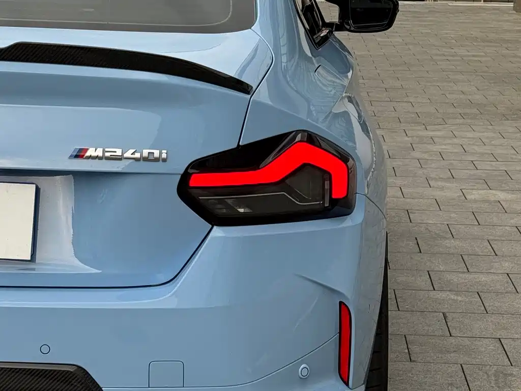 BMW M240i — фото 13