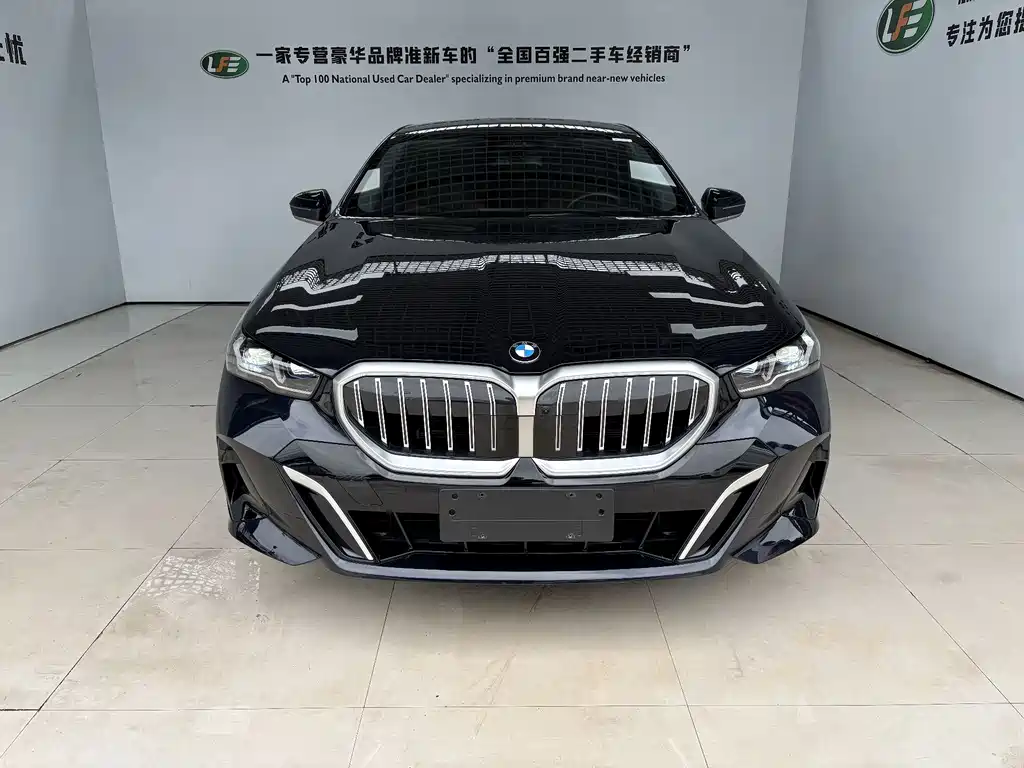 BMW 5 Series — фото 2