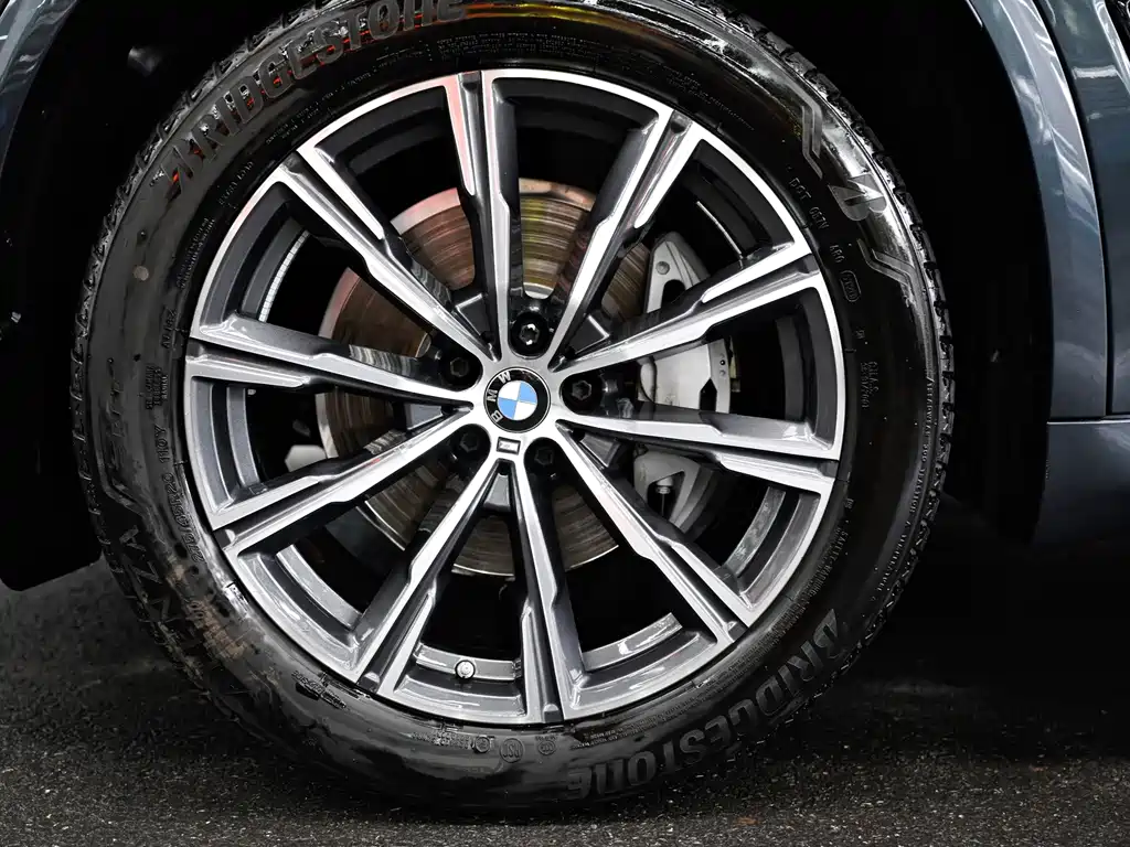 BMW X5 (Import) — фото 5