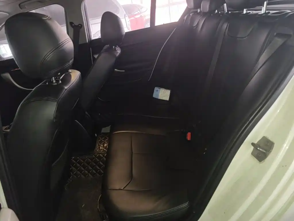 BMW 1 Series (Import) — фото 17