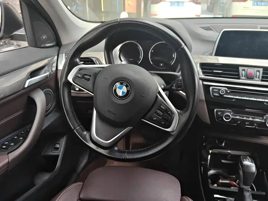 BMW X1 — фото 15