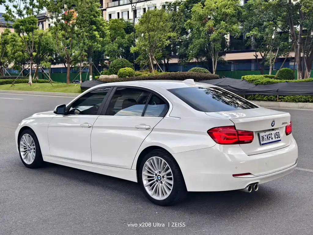 BMW 3 Series — фото 14