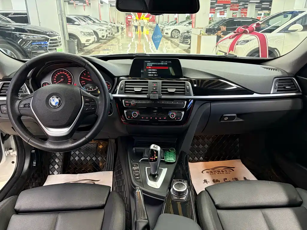 BMW 3 Series GT — фото 7