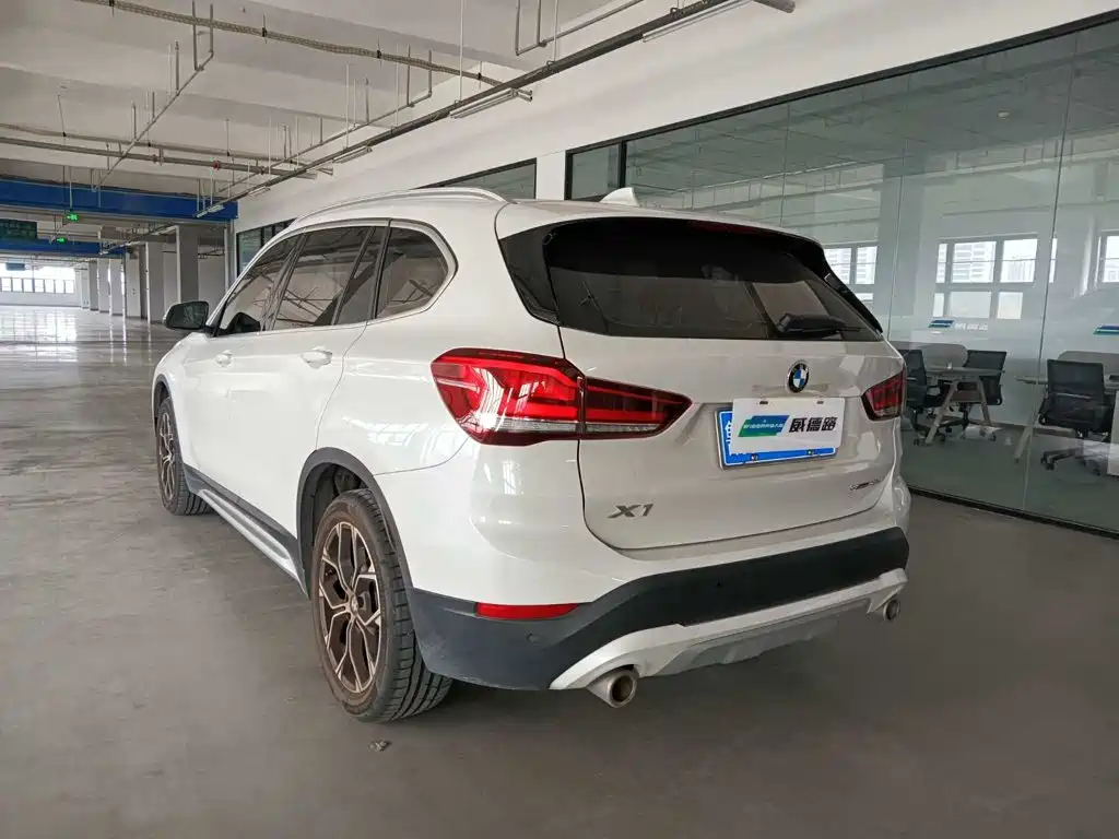 BMW X1 — фото 4