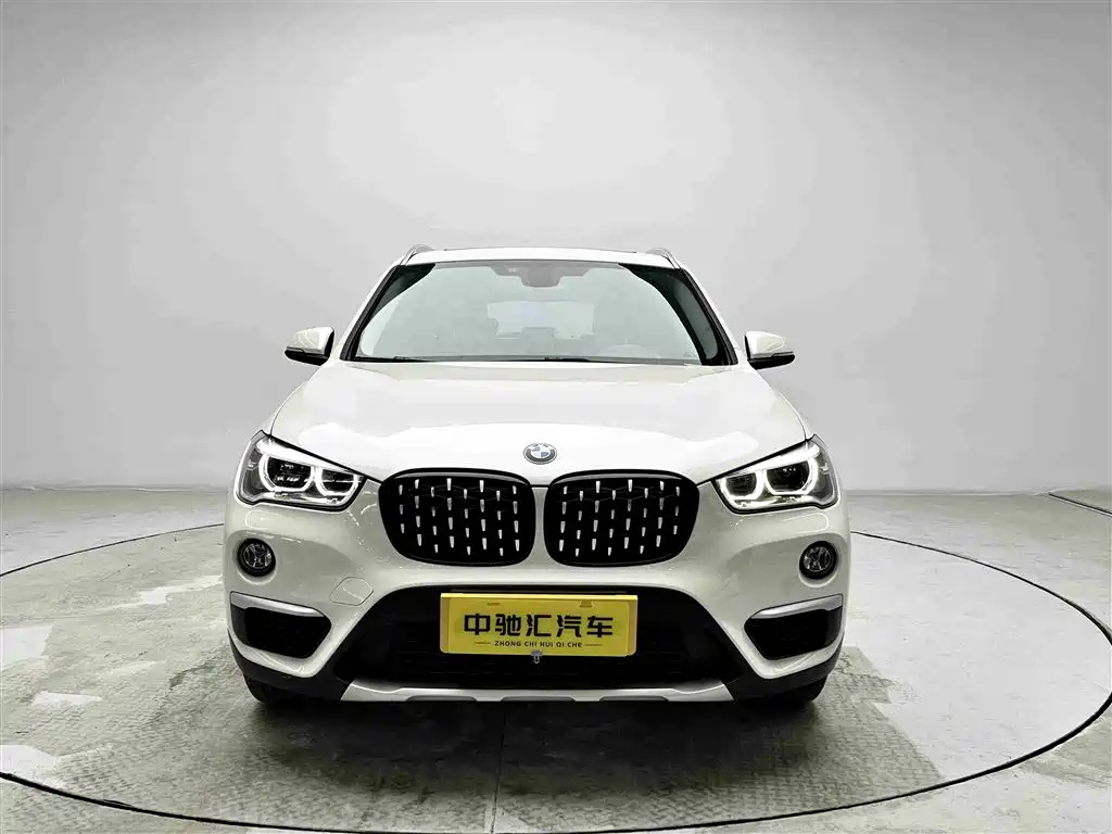 BMW X1 — фото 2