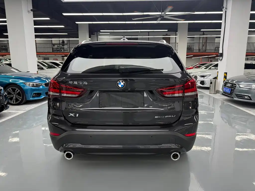 BMW X1 — фото 24