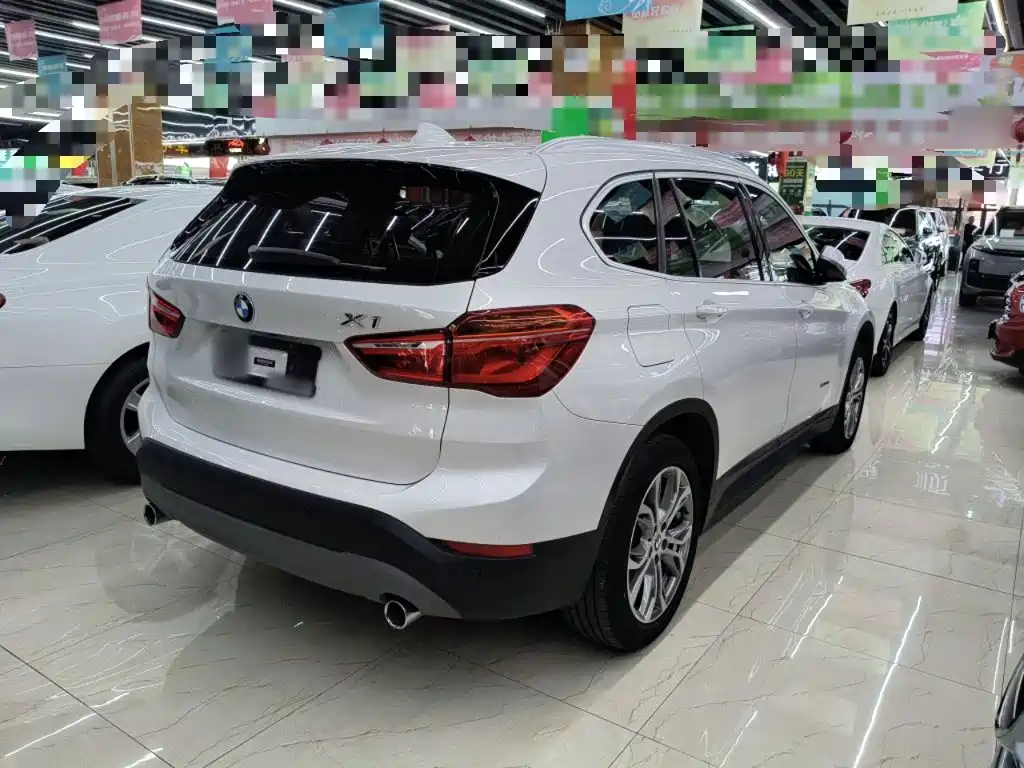 BMW X1 — фото 5