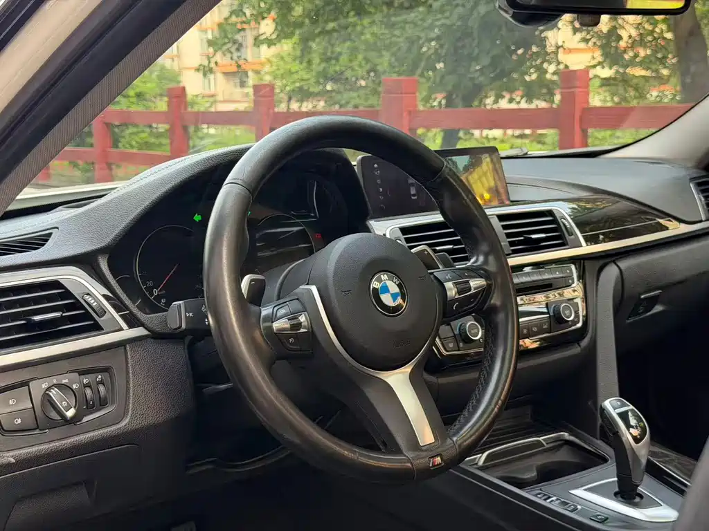 BMW 3 Series — фото 14