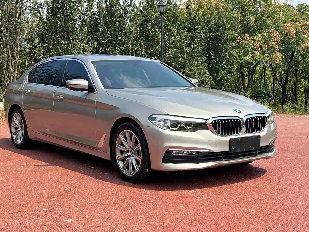 BMW 5 Series — фото 3