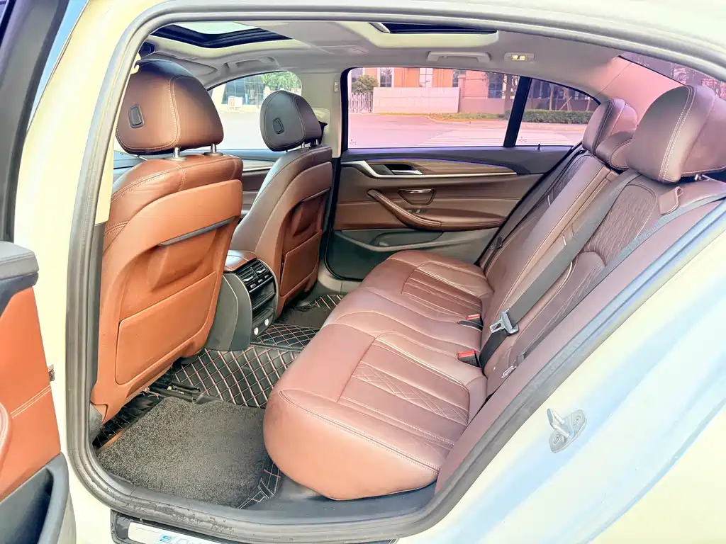 BMW 5 Series New Energy — фото 6