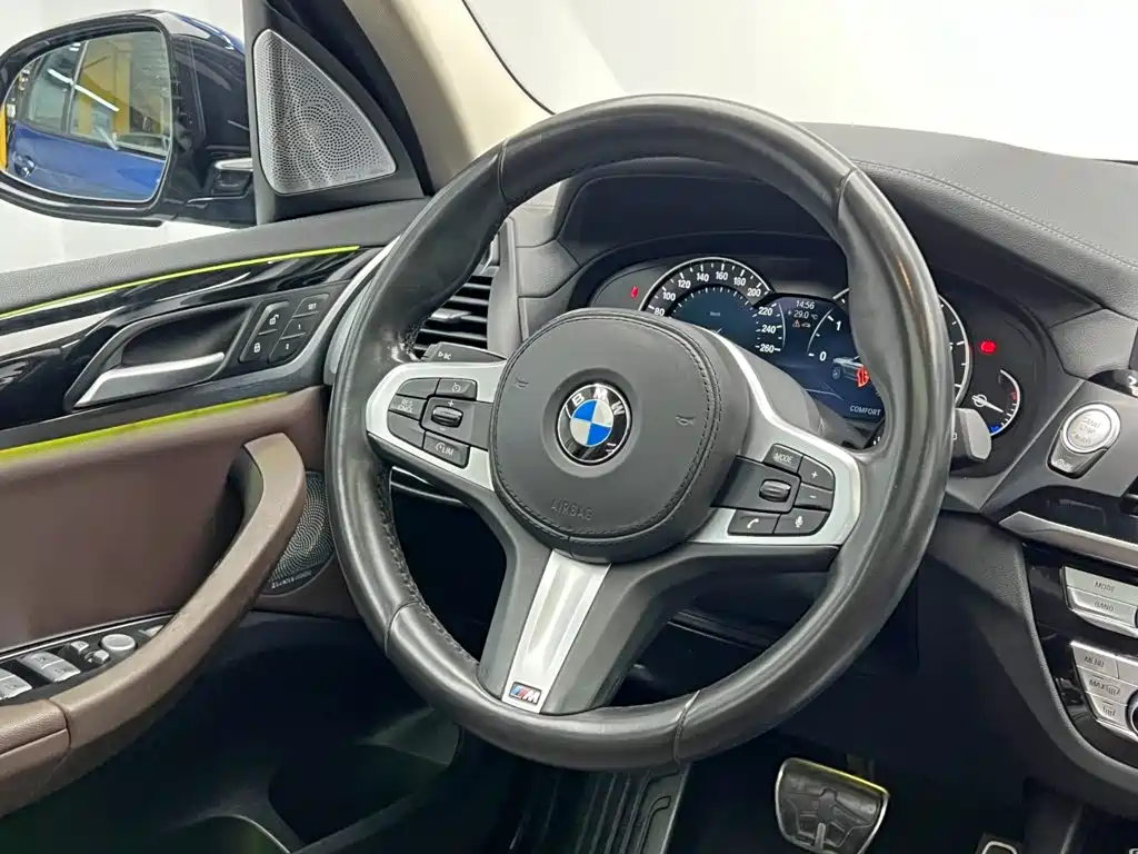 BMW X3 — фото 19