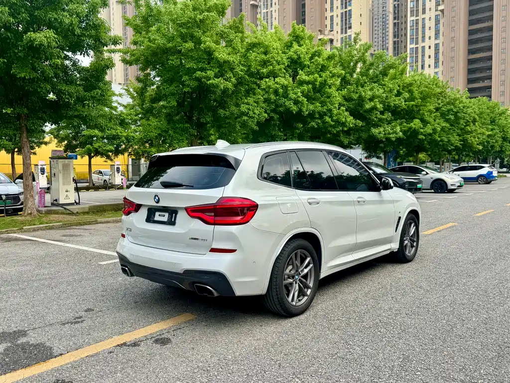 BMW X3 — фото 10