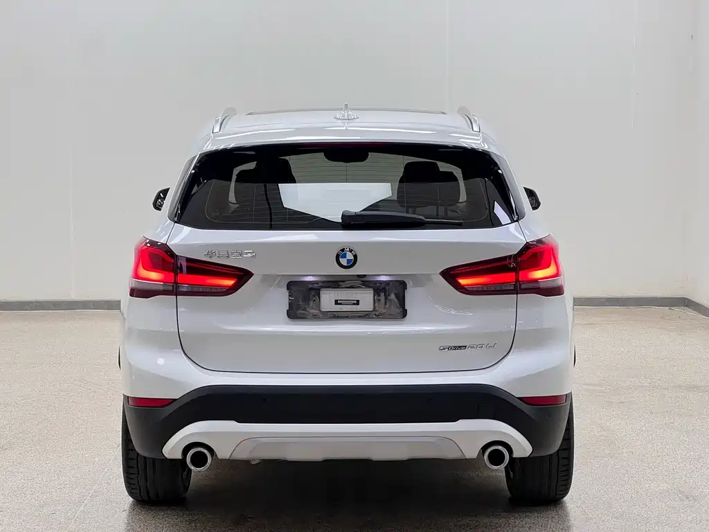 BMW X1 — фото 5