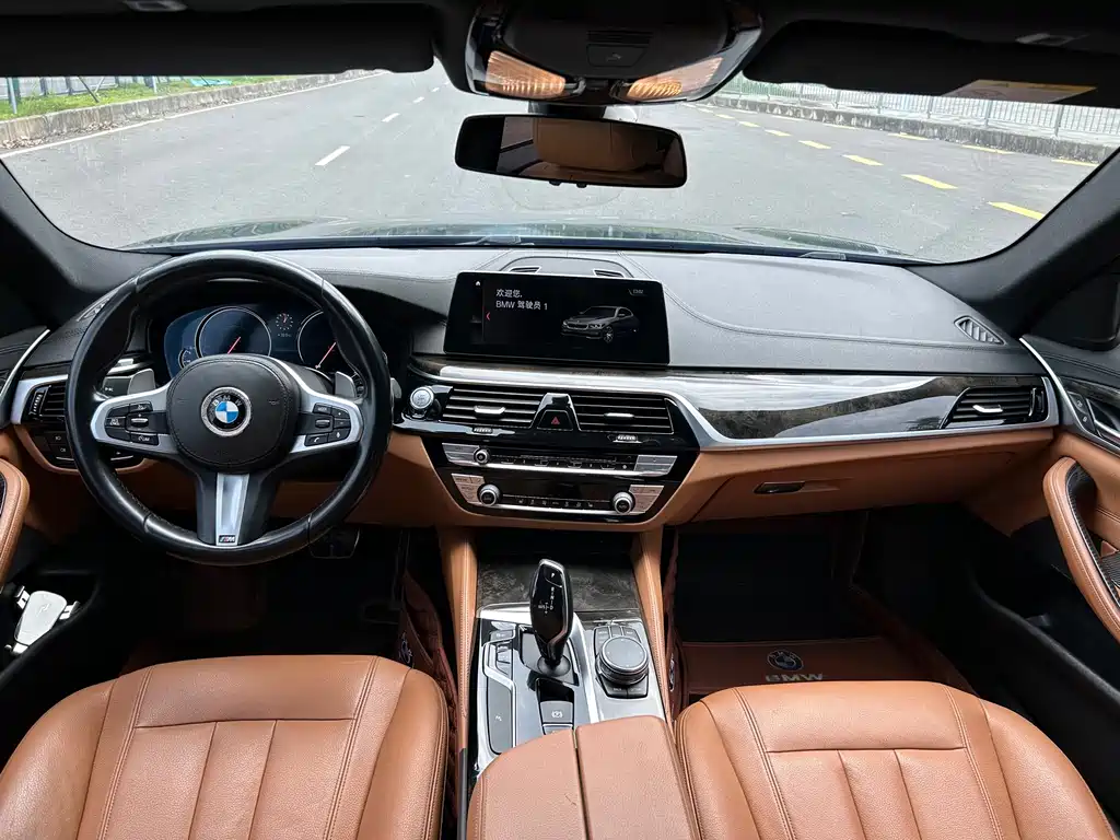 BMW 5 Series — фото 5