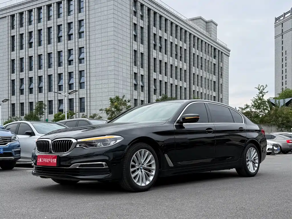 BMW 5 Series — фото 2
