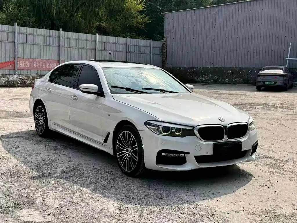 BMW 5 Series — фото 3