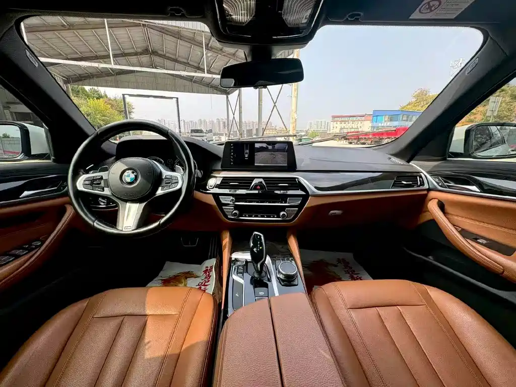 BMW 5 Series — фото 5