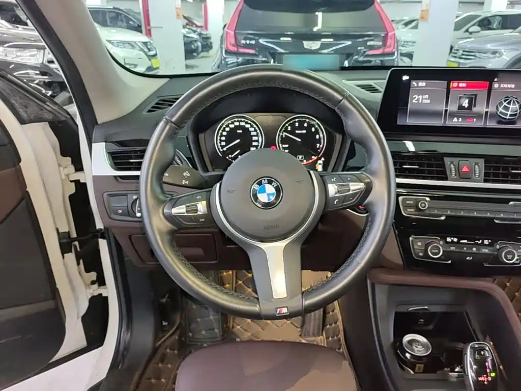 BMW X1 — фото 11