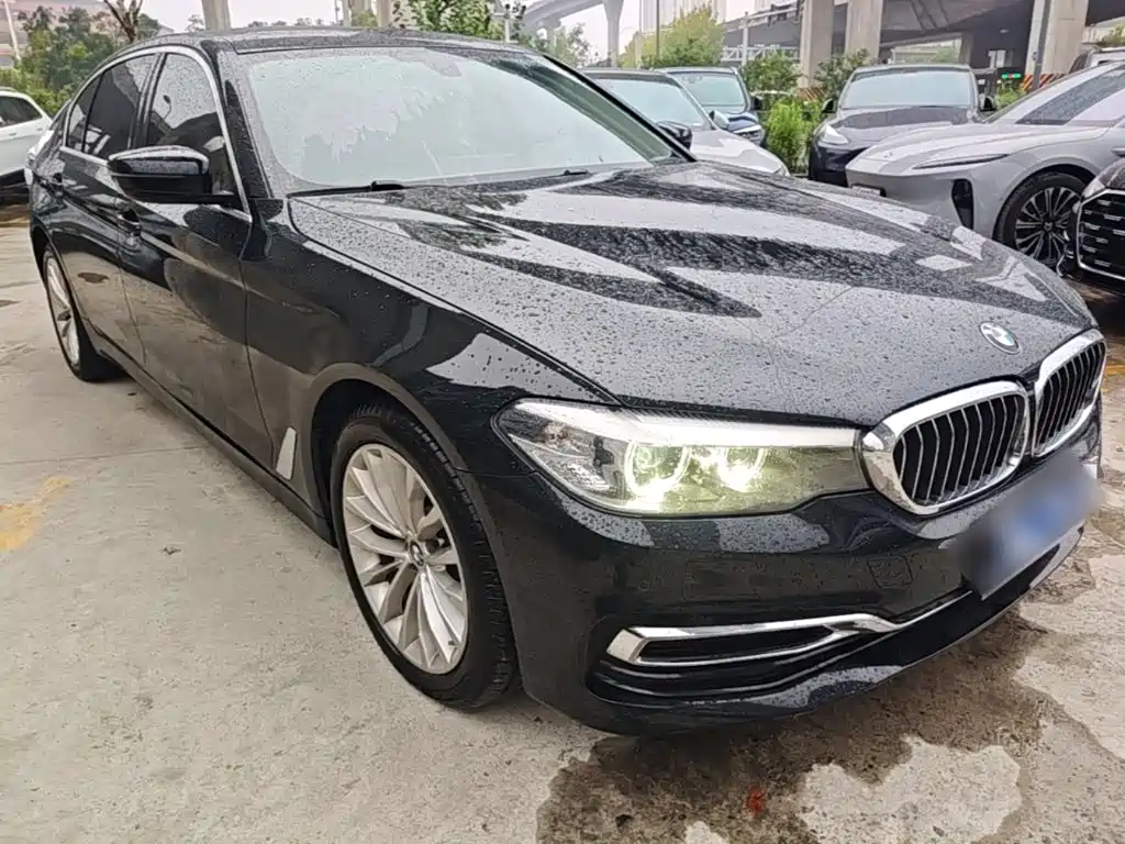 BMW 5 Series — фото 4