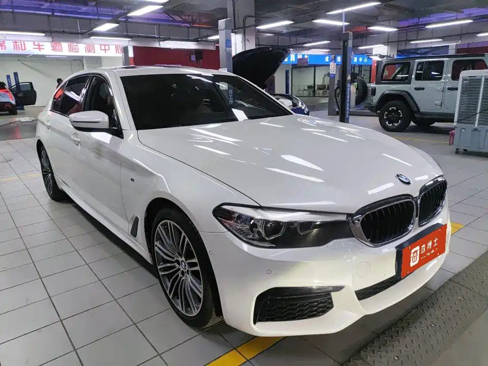 BMW 5 Series — фото 2