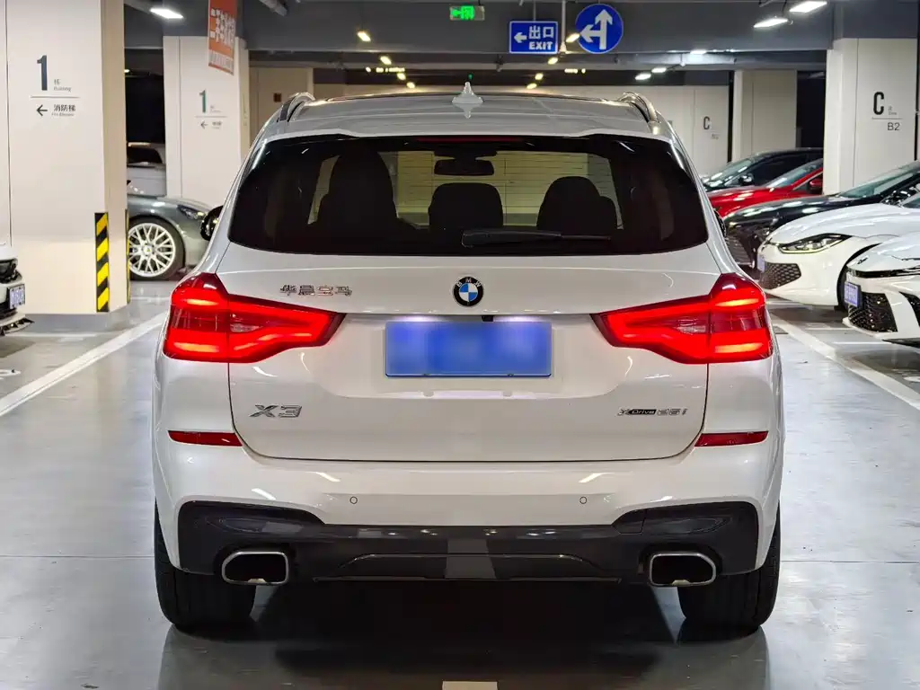 BMW X3 — фото 9