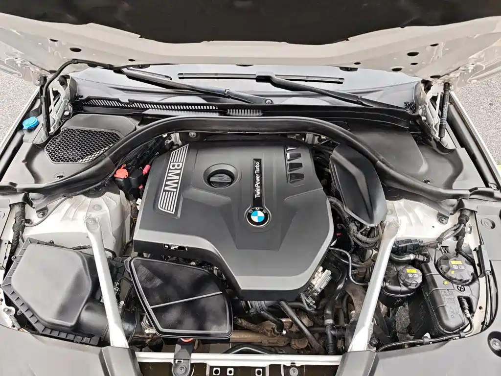 BMW 5 Series — фото 29