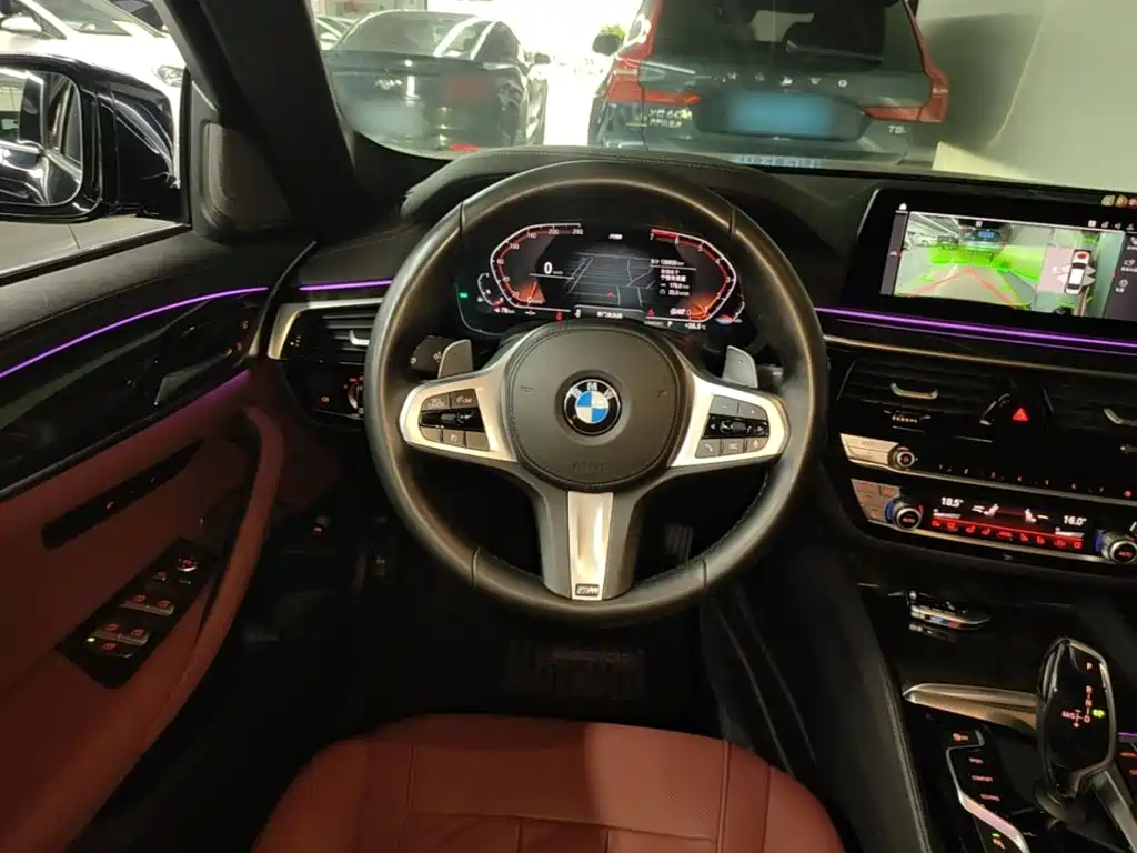 BMW 5 Series — фото 11