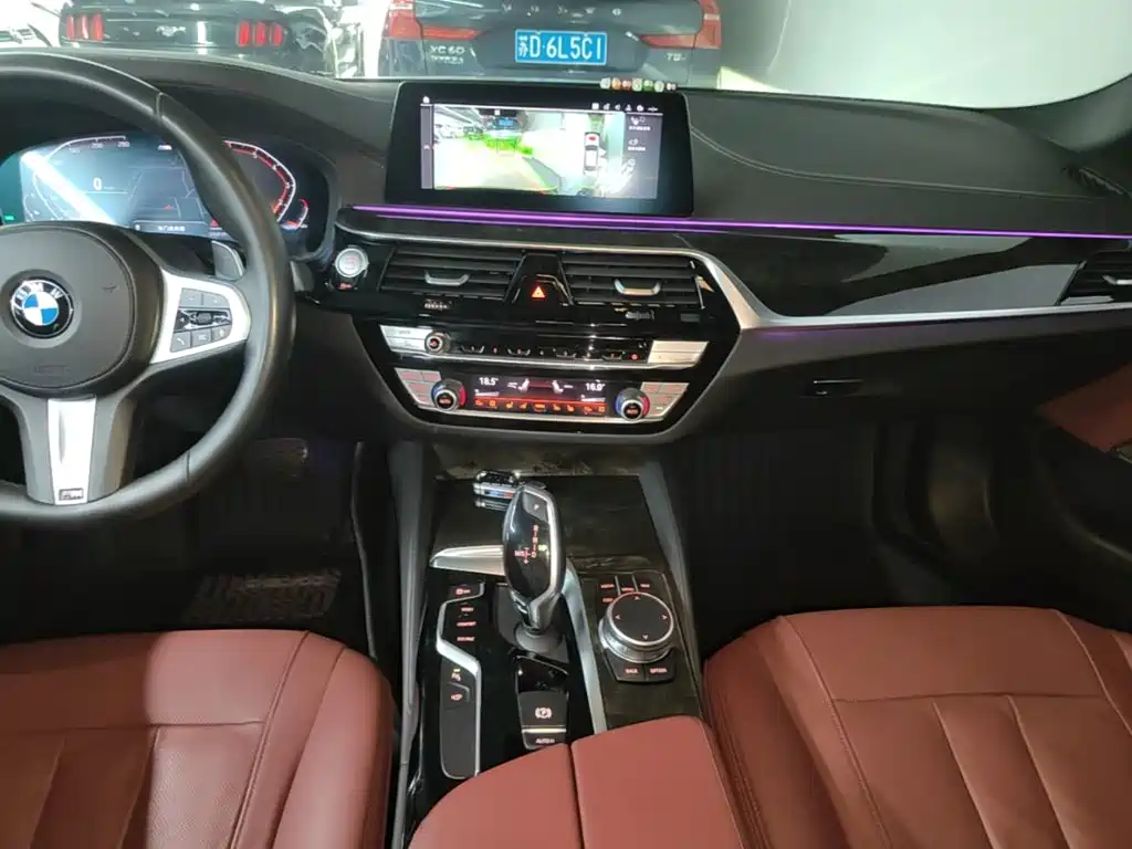 BMW 5 Series — фото 13