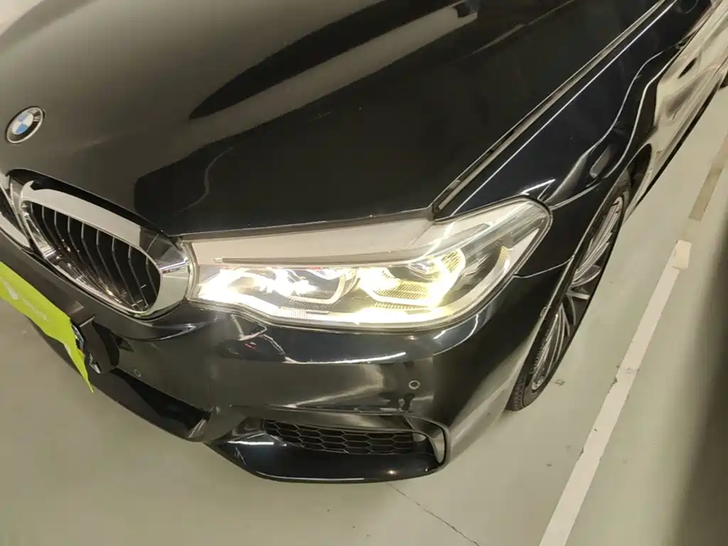 BMW 5 Series — фото 24