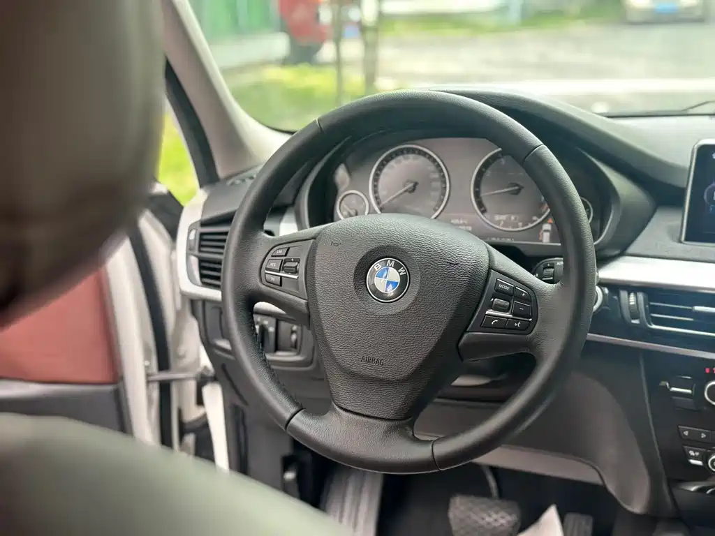 BMW X5 (Import) — фото 3
