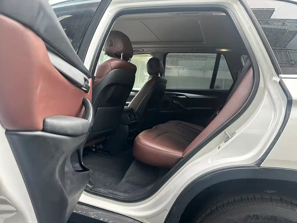BMW X5 (Import) — фото 5