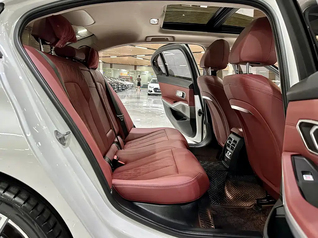BMW 3 Series — фото 10