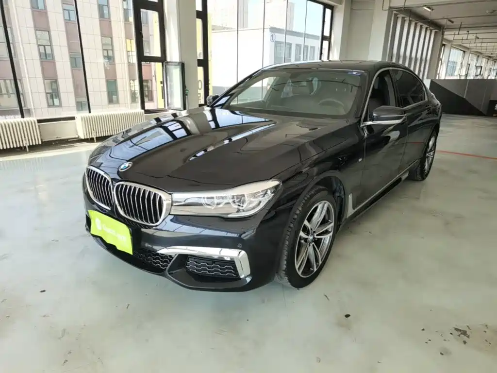 BMW 7 Series — фото 2