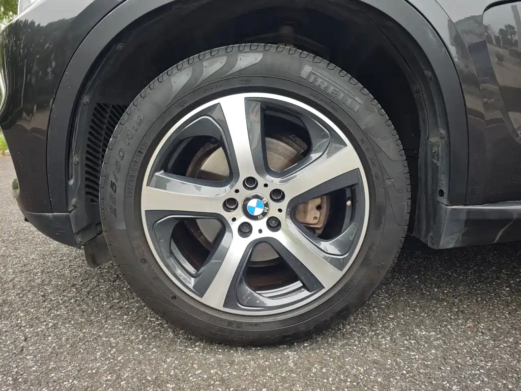 BMW X5 (Import) — фото 18