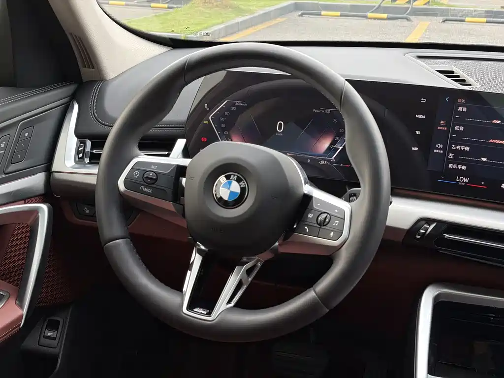 BMW X1 — фото 17
