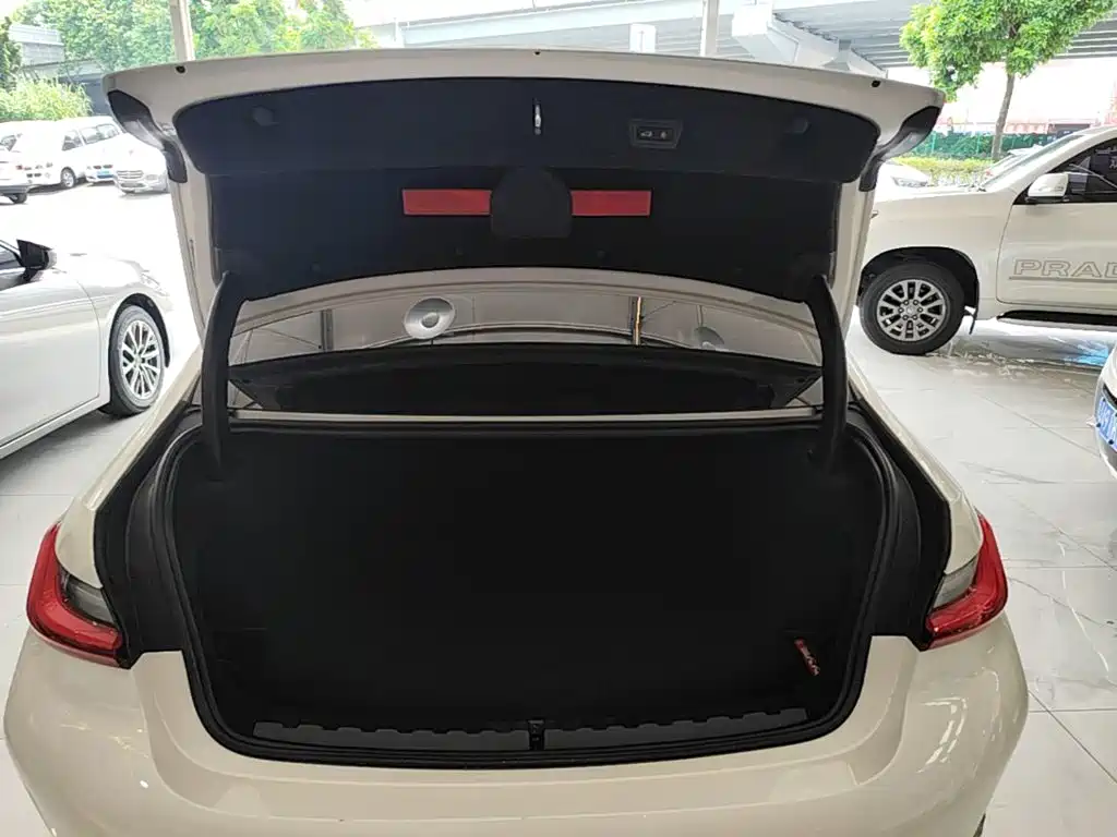 BMW 3 Series — фото 19