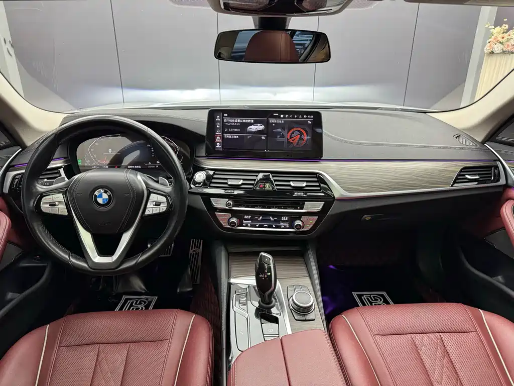 BMW 5 Series — фото 5