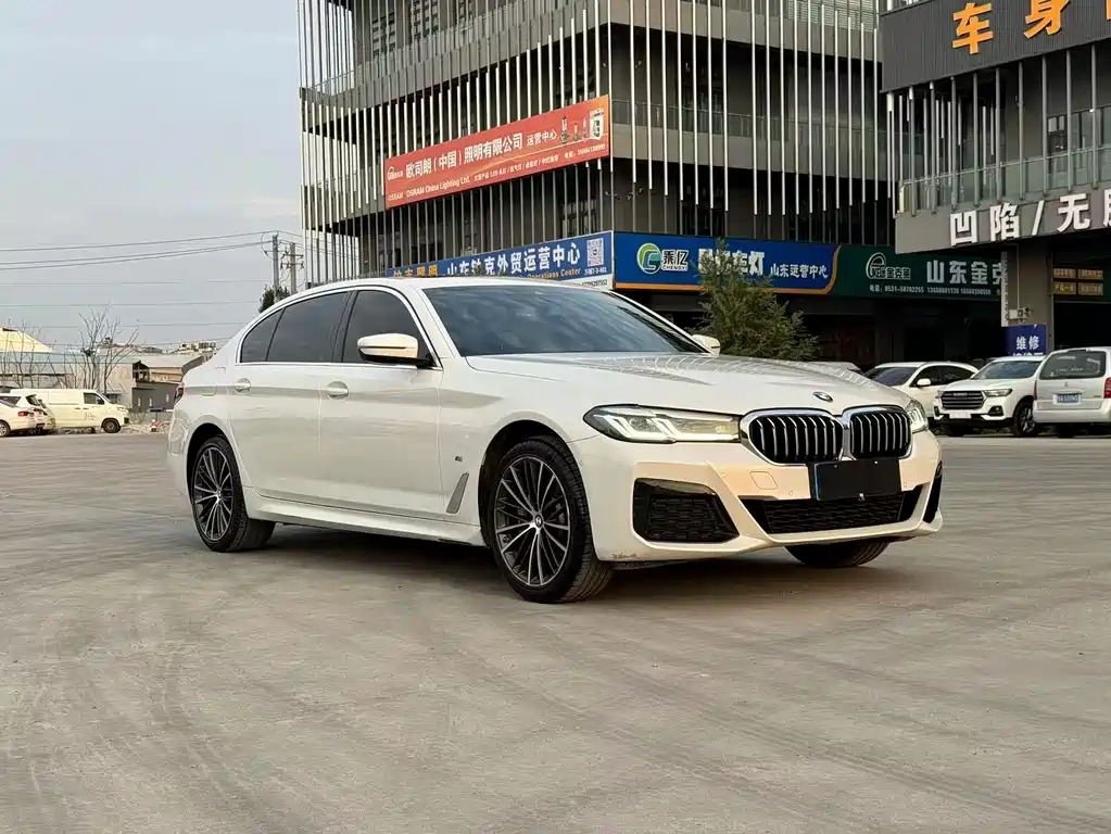 BMW 5 Series — фото 3