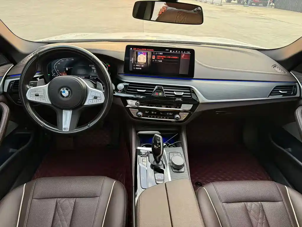 BMW 5 Series — фото 6