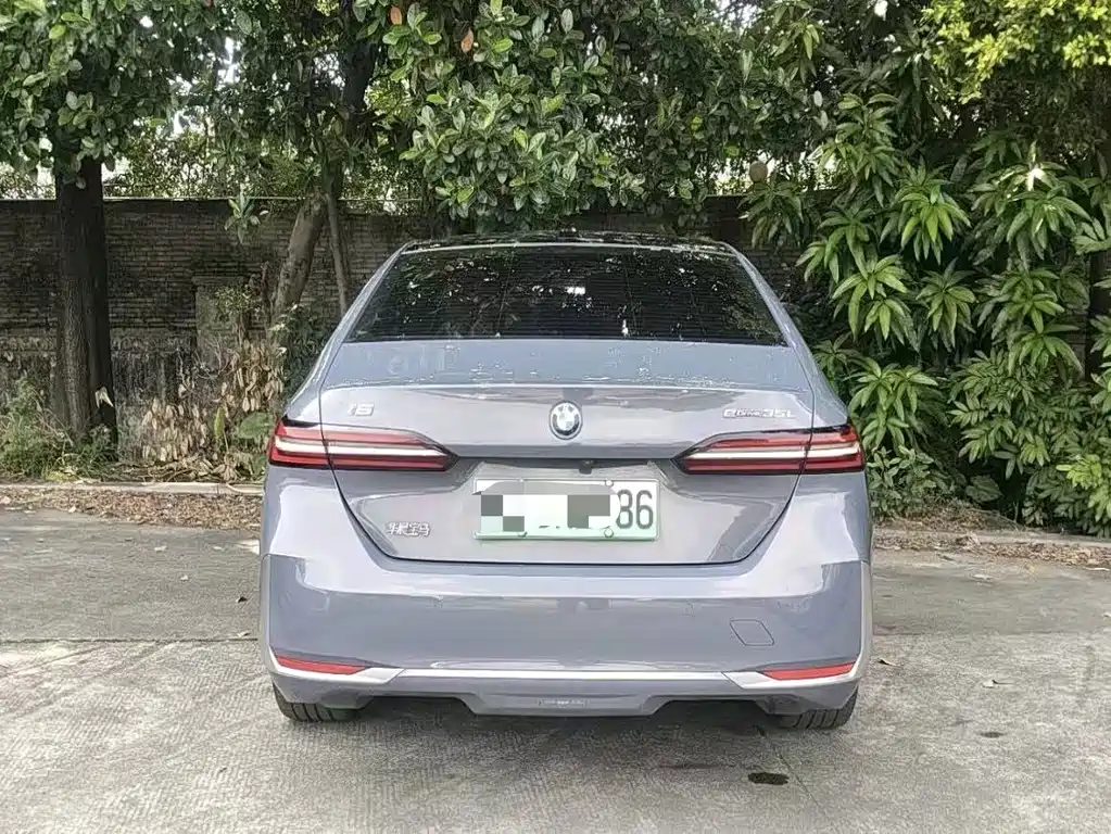 BMW i5 — фото 3