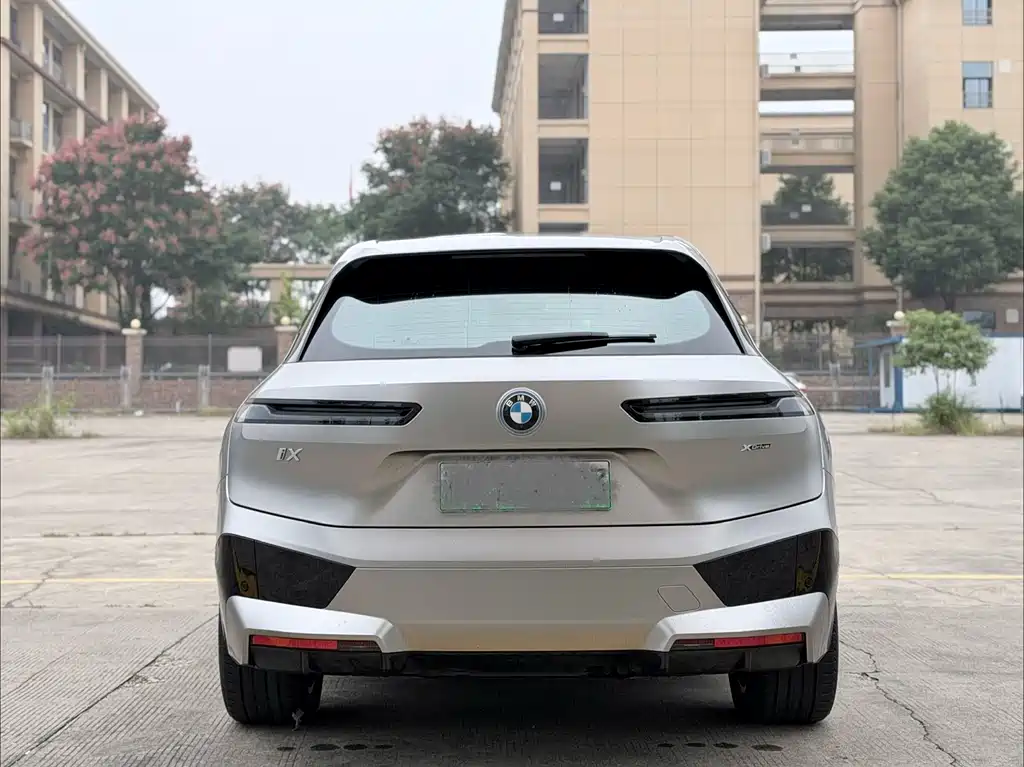 BMW iX — фото 15