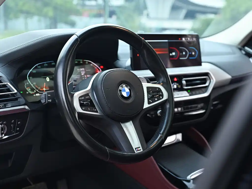 BMW X4 — фото 8
