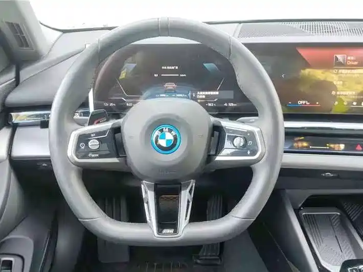 BMW i5 — фото 6