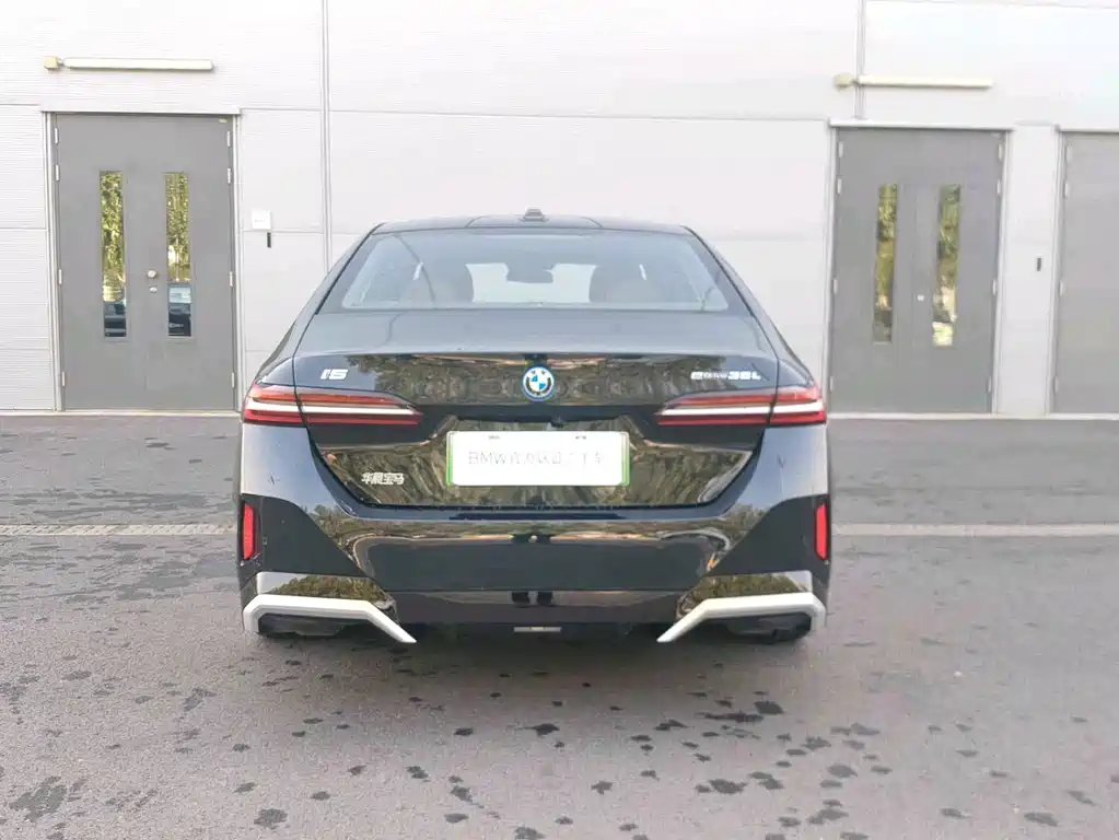 BMW i5 — фото 7